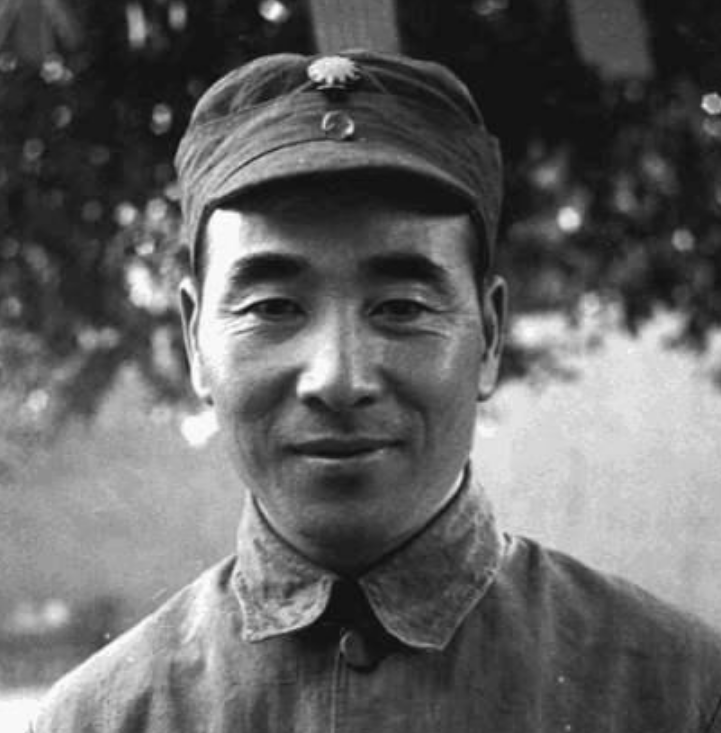 林彪的心腹作战科长，因一个女人阵前投敌，建国后落网被执行枪决