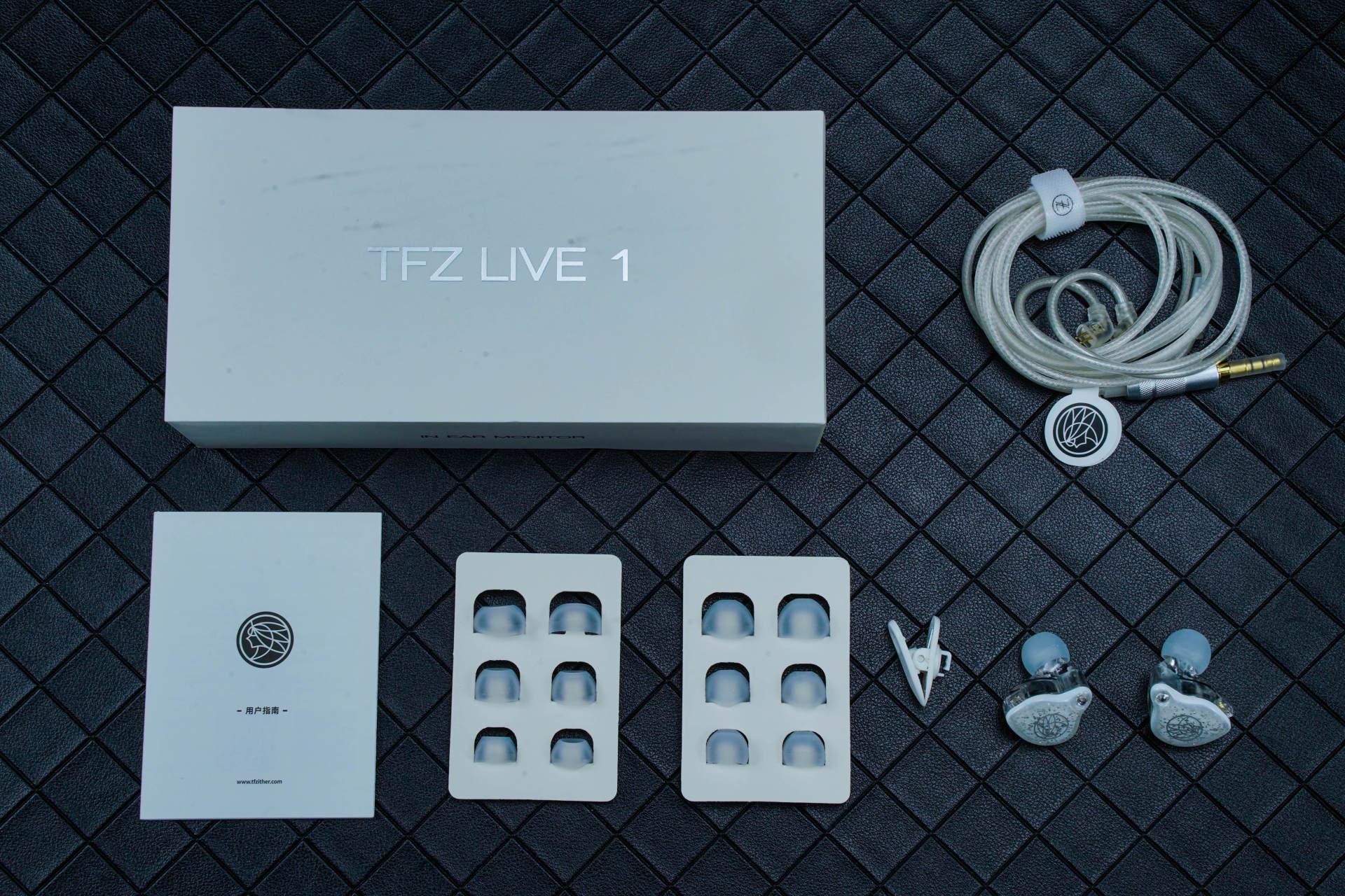 年末礼，不一样的6年专业舞台TFZ LIVE 1耳机