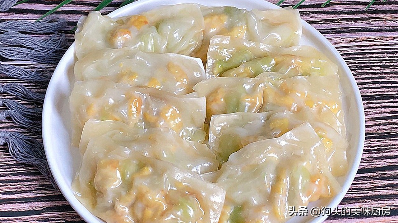 最爱素包子的这个馅，颜色翠绿不发黄，香而不腻，清淡美味吃不腻