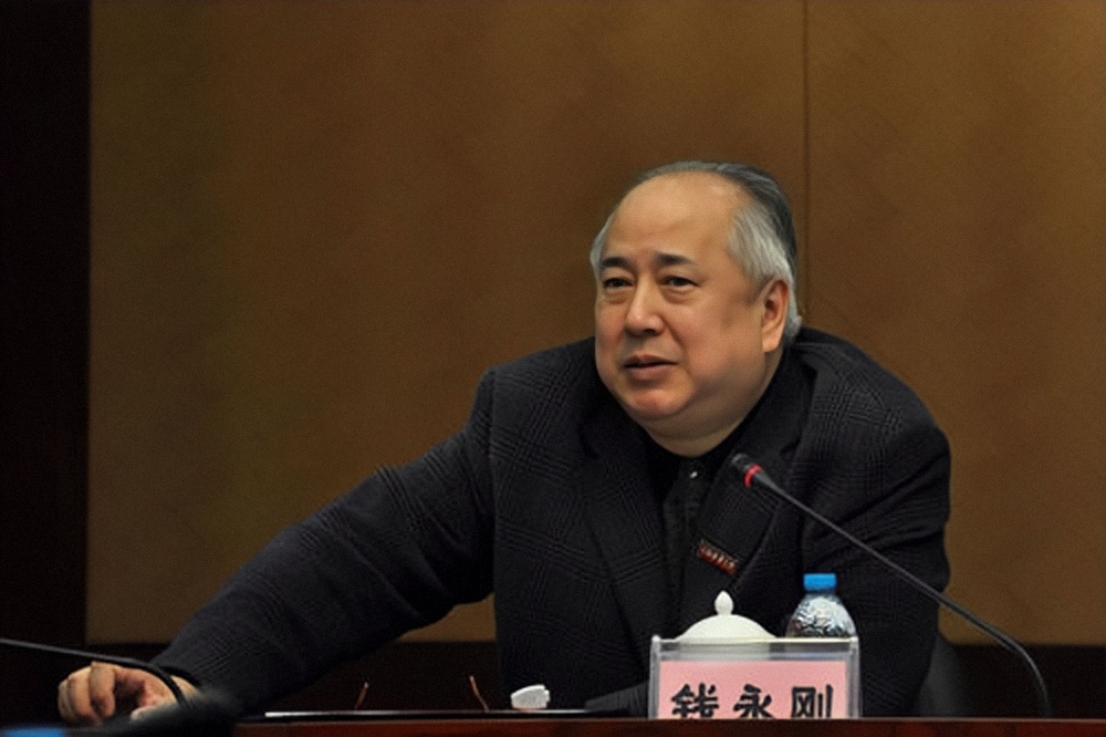 钱学森回国后官至副部长，为何他的儿子直到3