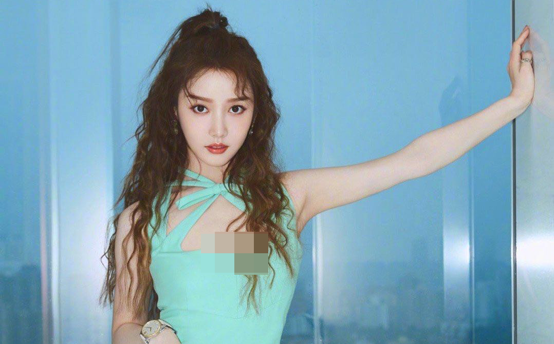 两大女团C位选手遇尴尬，粉丝数落后，淘汰选手