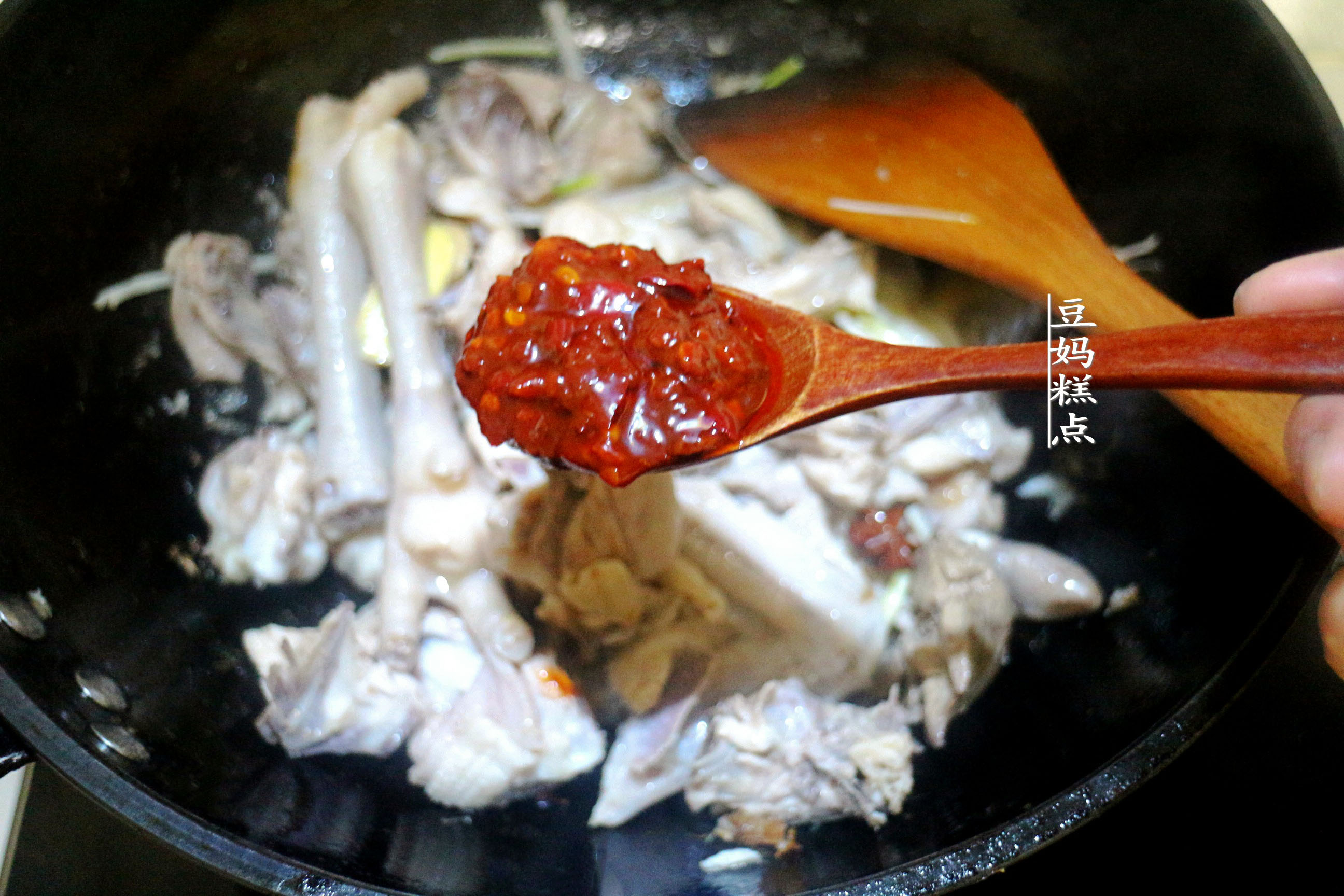 中秋快到了，教你做芋头鸡，软糯味美，大人孩子都很爱吃