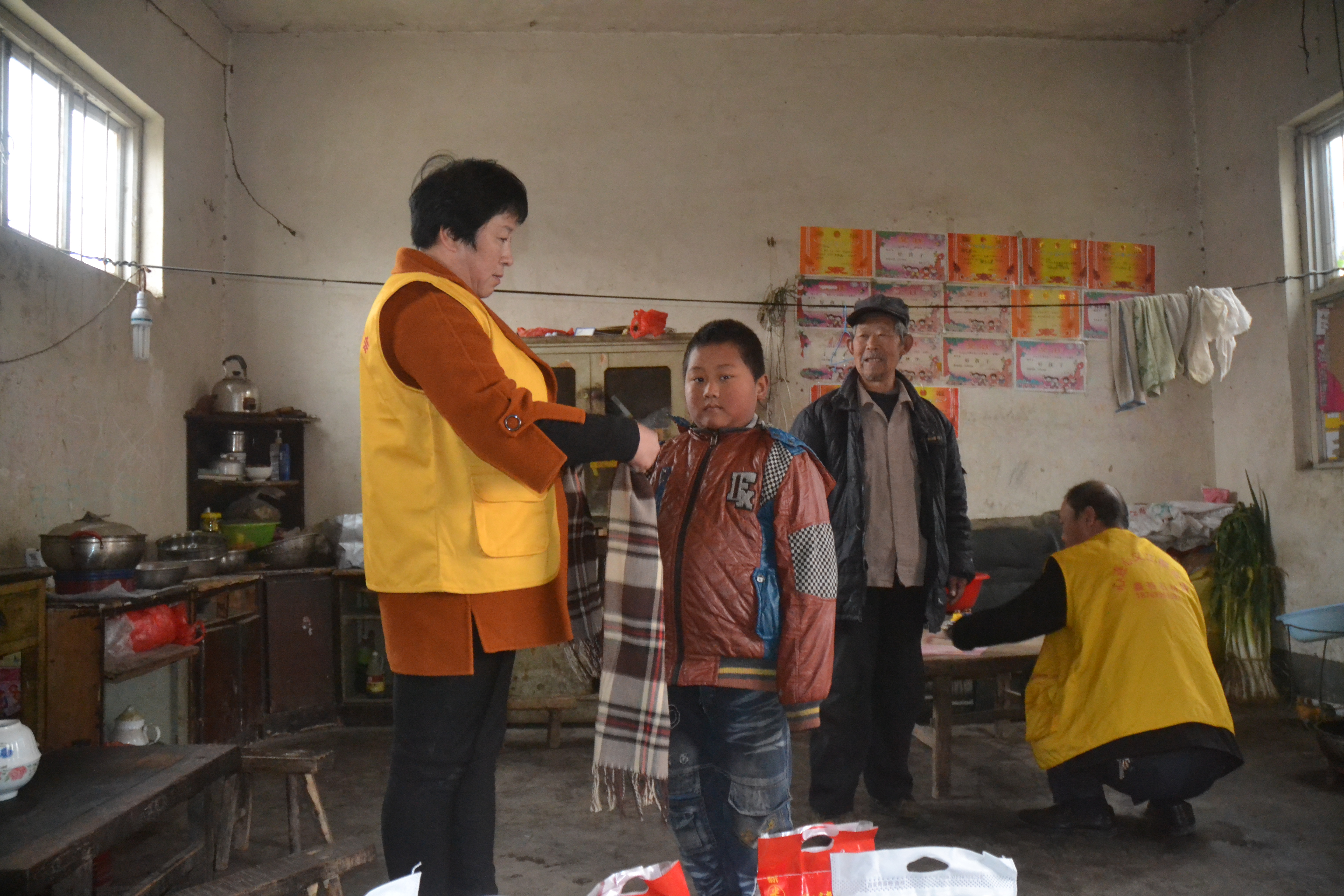 慧童教育携手心连心开展送温暖活动(图13)