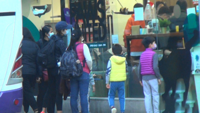 陳茵媺帶娃做家務樣樣行，和三個子女行山放風，互動超歡樂