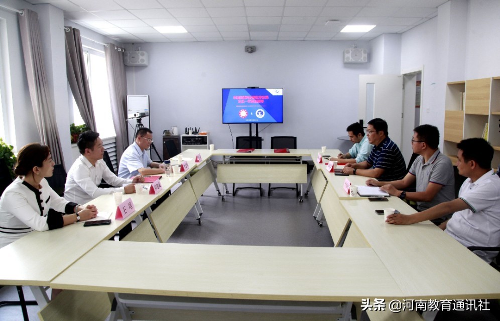 河南科技报社与河南大学新闻与传播学院共建实习实践教育基地签约