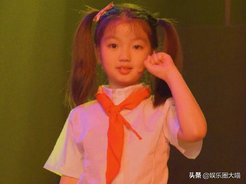 爸爸去哪儿四年后，阿拉蕾小山竹颜值被妹妹超越，李亦航却成男神
