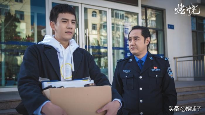 刑侦剧《燃烧》首播不负众望，开篇抓人眼球，有《重案六组》味道