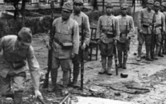 抗战时为何我军不捡日军的子弹？老兵含泪：你