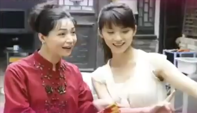 23年前，因张铁林一句话，戴春荣接拍《还珠格格》，如今她后悔吗