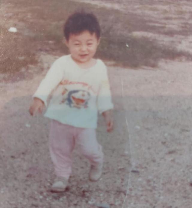 余文樂老婆曬孕期照，生產前7週不顯懷，網友：肚子太小不可思議