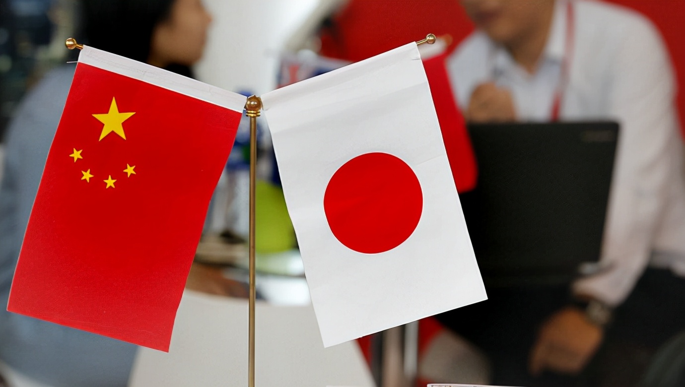 �ж�����ͬ�������ձ�������һ��һ�����Ӧ������������������ͣ