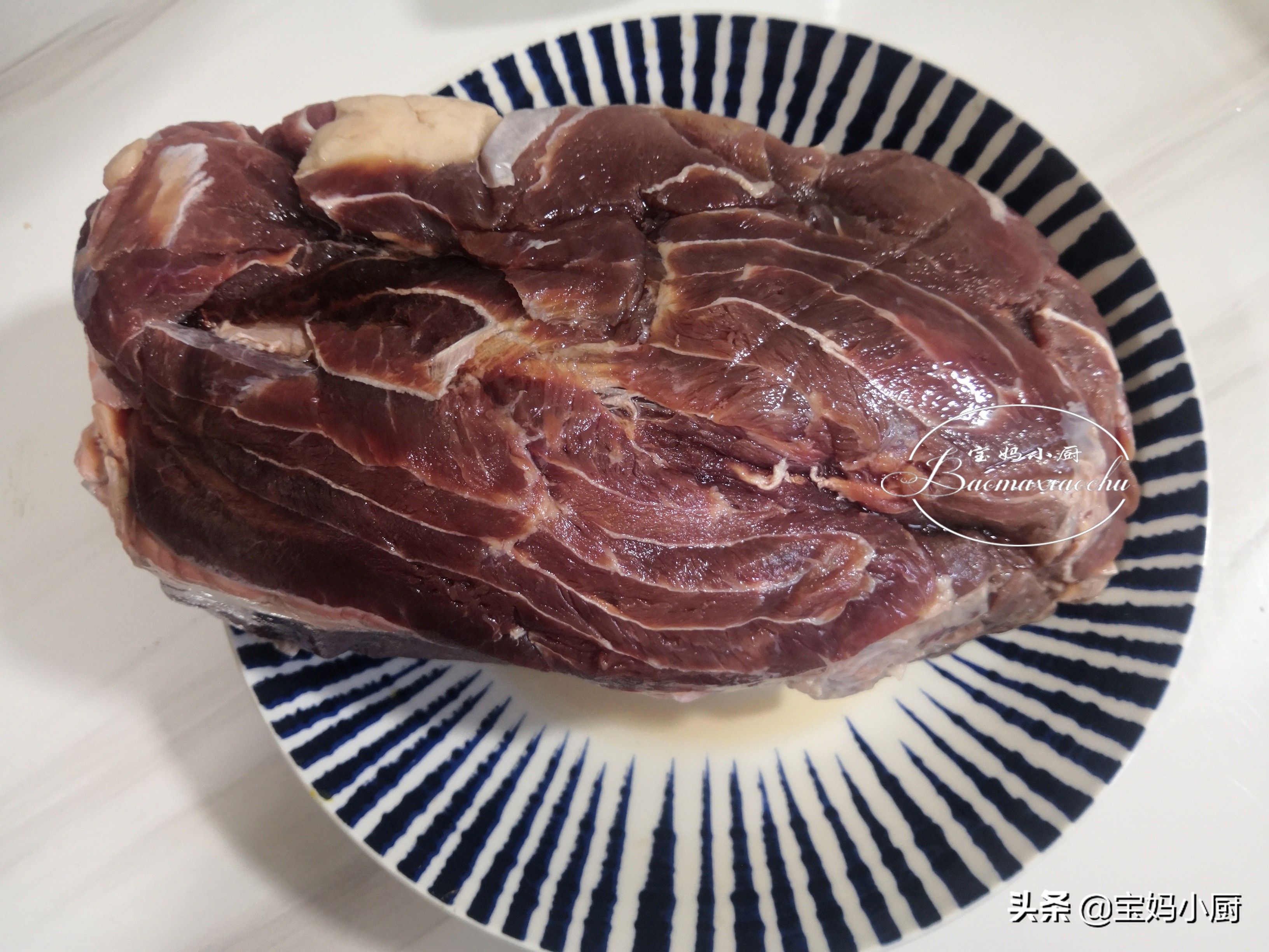 很靠譜的醬牛肉做法，年夜飯上每年必備，用料家常，電飯煲就搞定