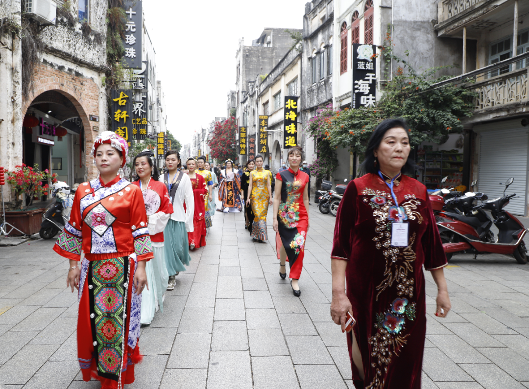 《全球华服网》第三届冠礼台华服文化季中国总决赛在北海成功举办