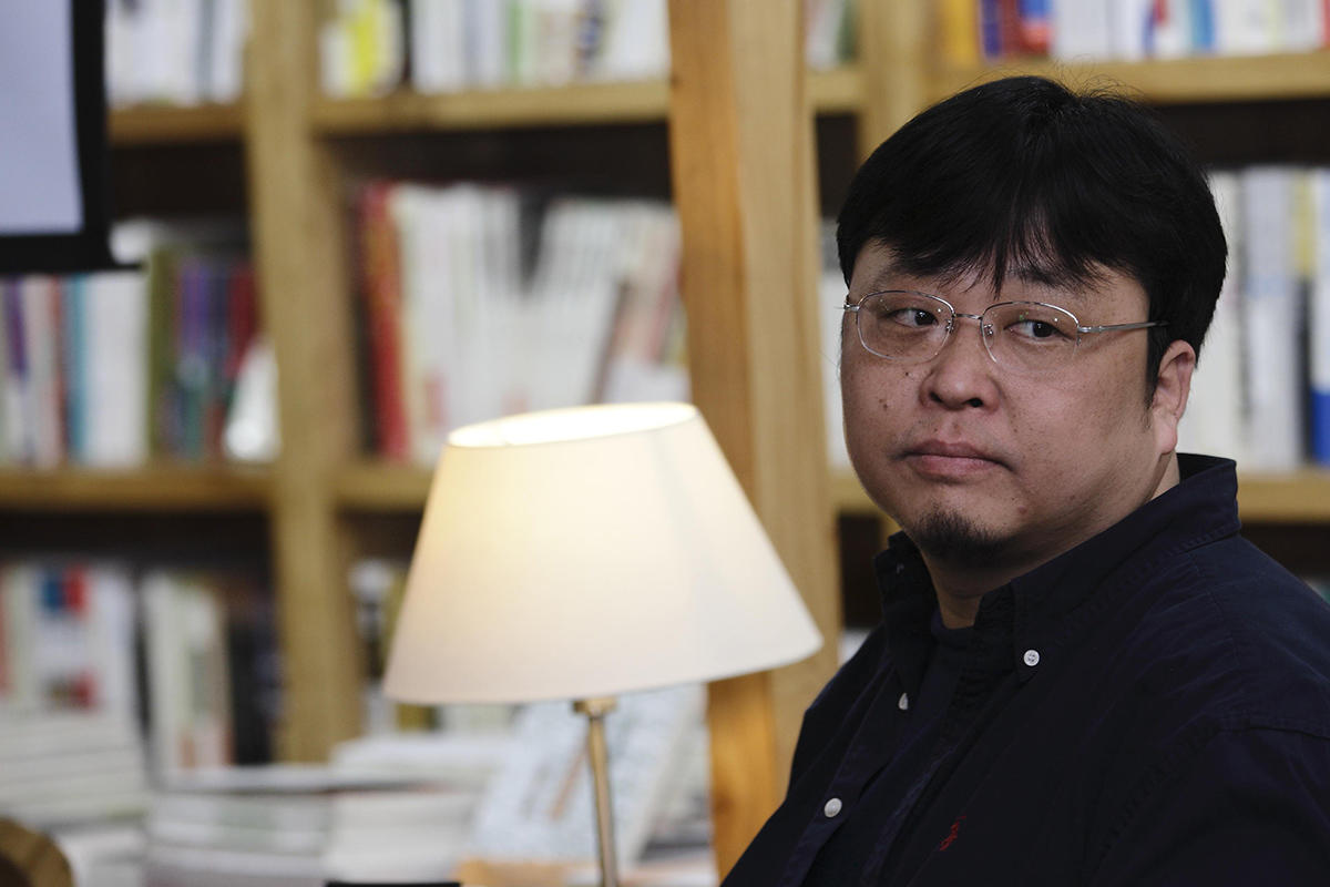 不知妻美刘强东，不知商业模式张剑锋，互联网大佬们都在想什么？