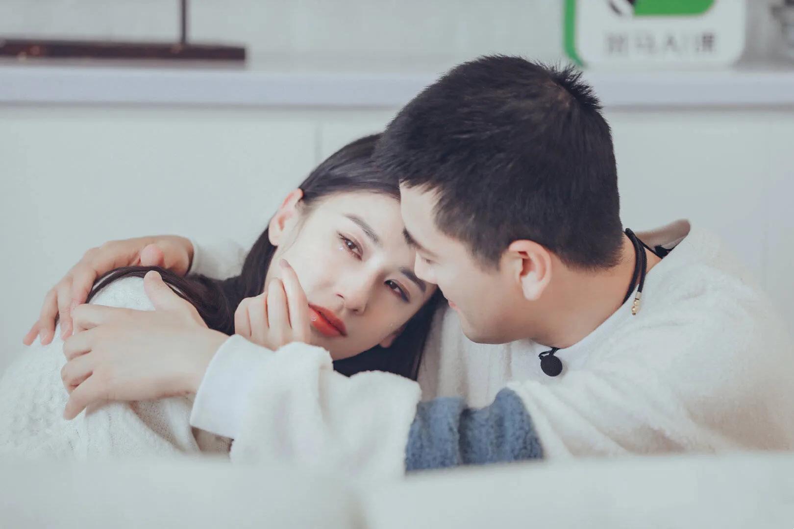 被婆婆“百般维护”的黄圣依：“豪门媳妇”的