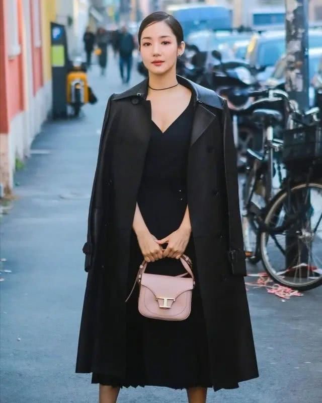 樸敏英曾經(jīng)也是女神，現(xiàn)在怎么老那么快？沒(méi)了磨皮臉僵到不行
