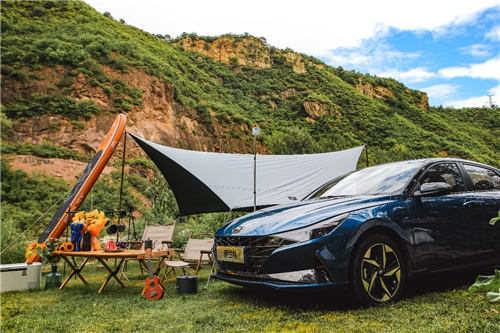 秋叶堆被凌厉卷起也是一种浪漫 记和伊兰特的一次跑山劈弯