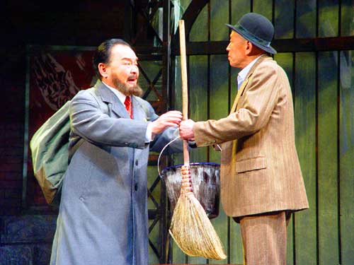 浏览北京人艺剧目38：精彩绝伦的《屠夫》（图）