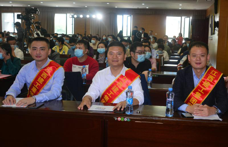 劳模宣讲迎国庆，敬业奉献新时代