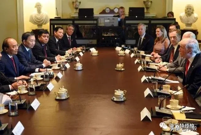 彻底走上西方民主道路，社会主义越南想好了？