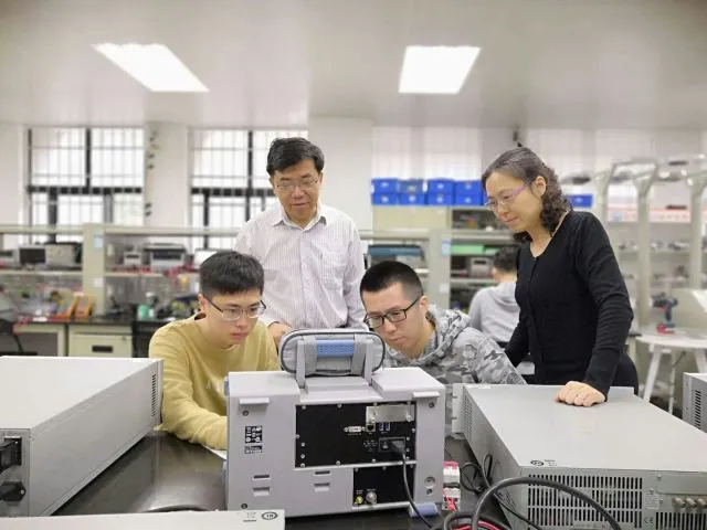 华南理工大学吴理豪、张波：电动汽车静态无线充电技术研究综述