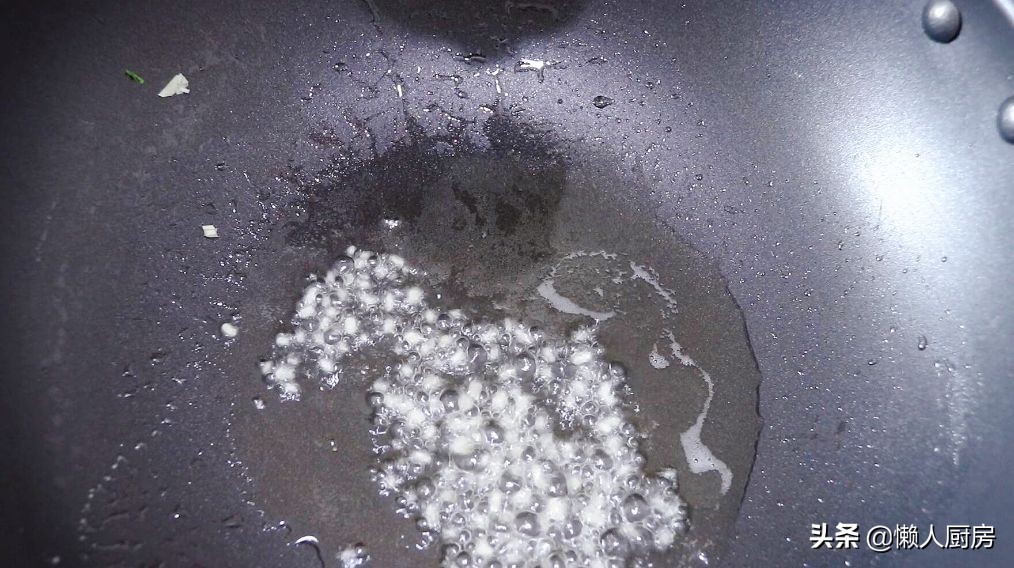 家常豆腐汤怎么做？教你肉末豆腐汤的做法，加了西红柿带酸味