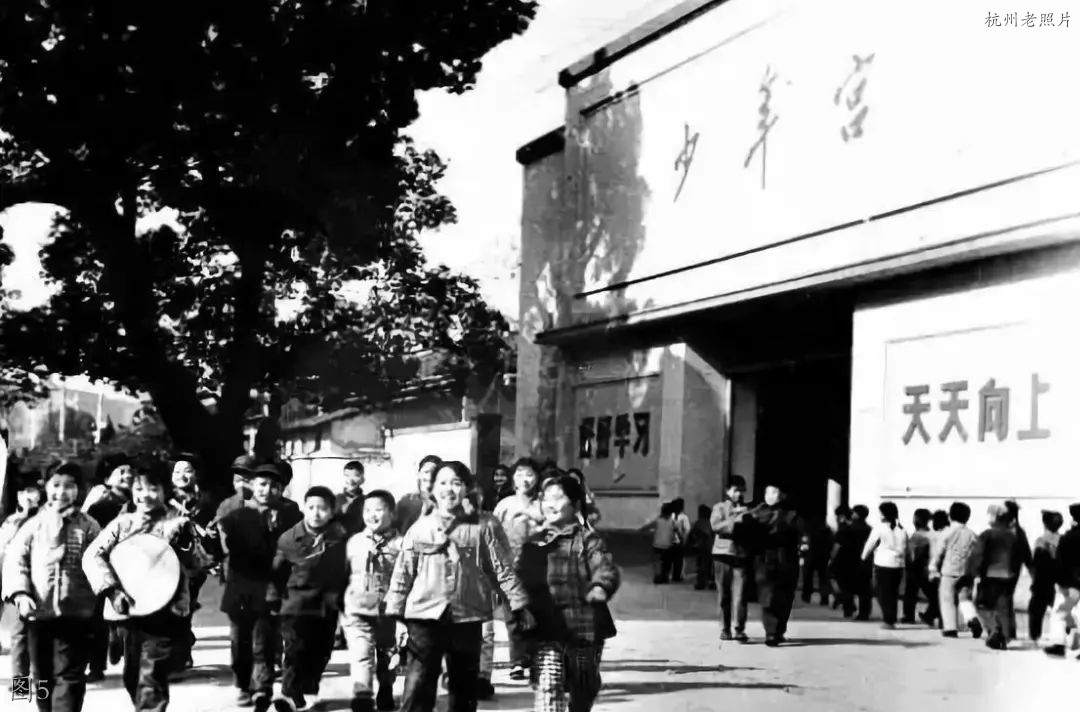 杭州老照片：楼外楼，电车，武林门，少年宫，胜利剧院，中华饭店