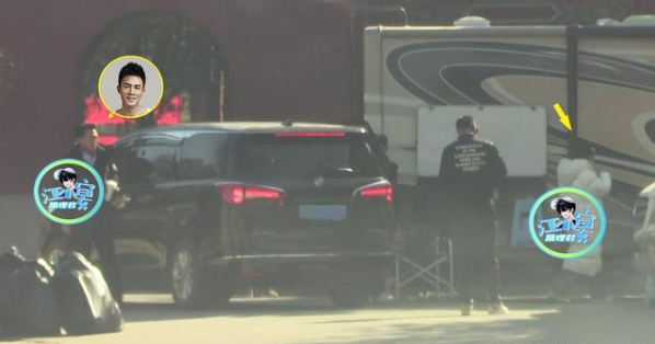 Have double happiness! Du Chun is the United States heart to heart charming wife carries a bag, 