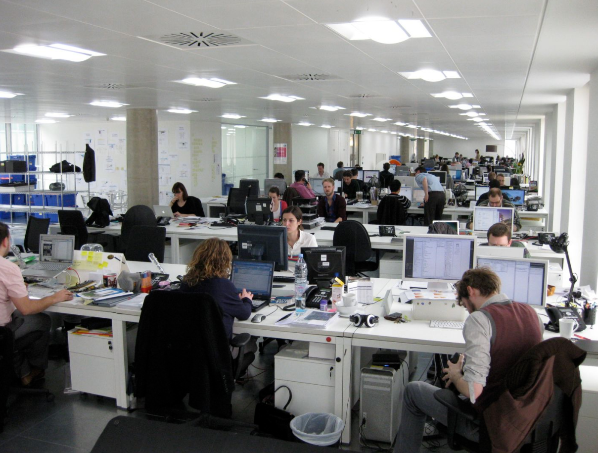 外媒編造謠言瘋狂詆毀中國，�中共滲透�成話題，遭中方專家批駁