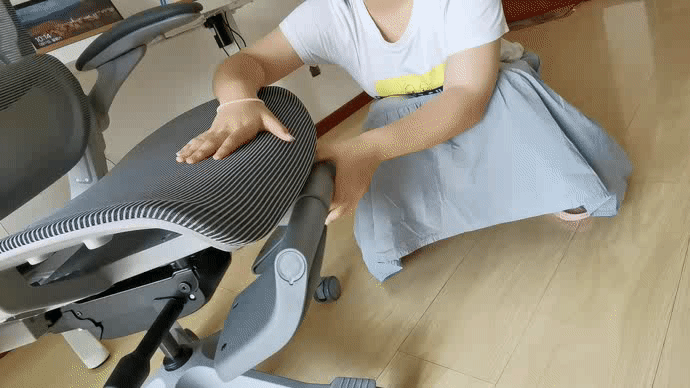 办公椅也可以实现“葛优躺”，网易严选人体工学椅办公休闲两相宜