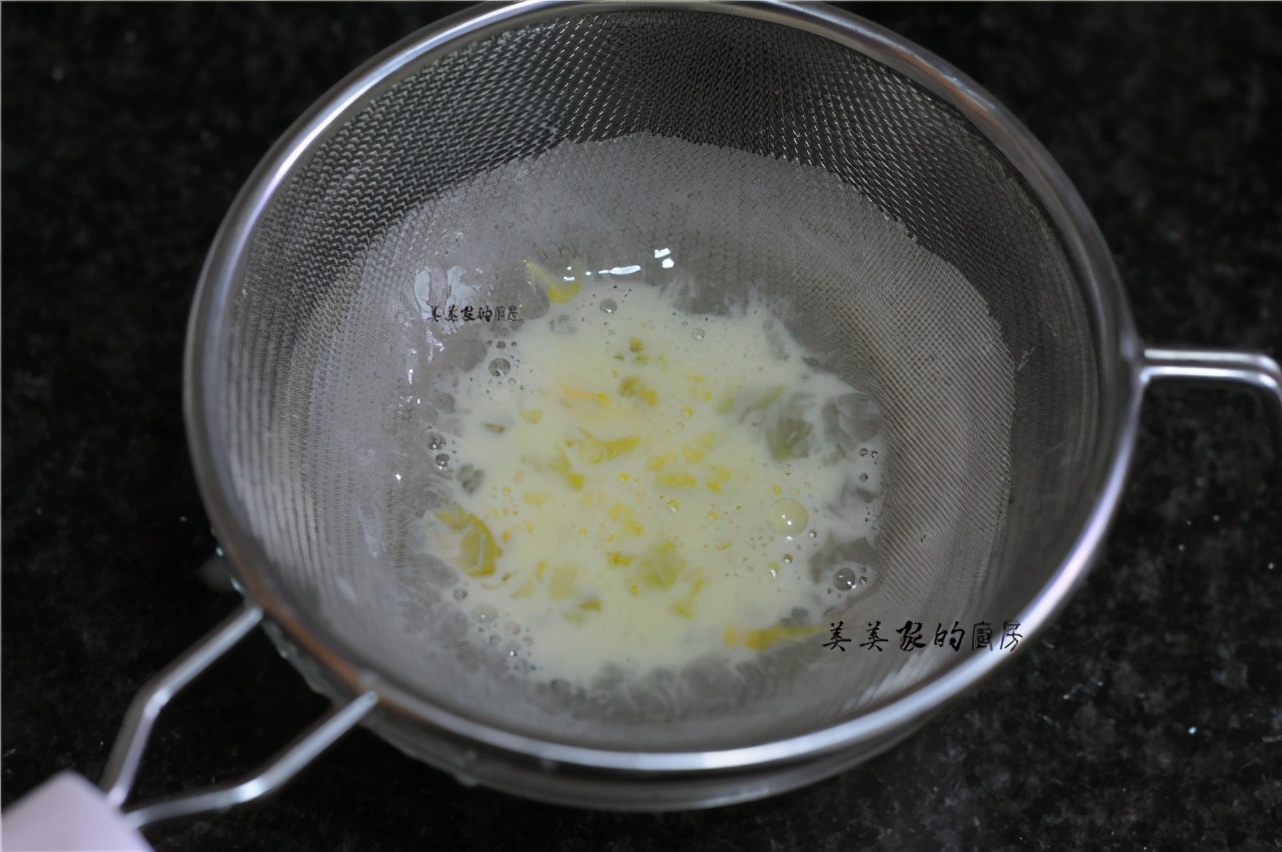 早餐不吃煎餅了，南瓜裡打入一個雞蛋，又鮮又嫩，比披薩還香