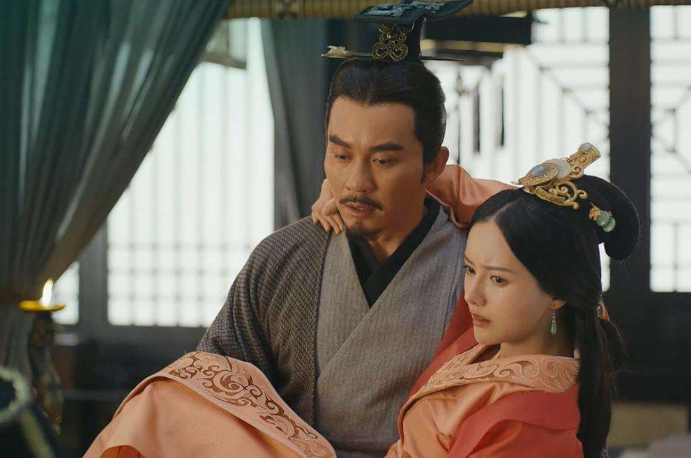 曹操死后，曹丕如何对待他的妻妾？曹丕母亲大骂：你真是猪狗不如