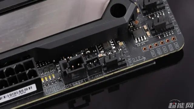 微星MEG Z490 GODLIKE主板评测：旗舰就该这样子