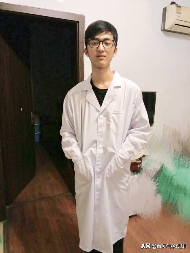 图文 Tf家族退出的练习生现状如何 刘志宏回归校园依旧帅气 罗庭信女装照片 Www Bagua5 Net