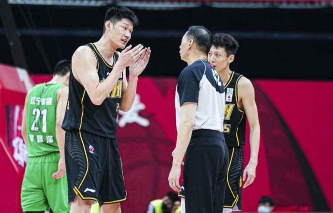 两大内线崛起，国家队不愁无人可用，内线仍是