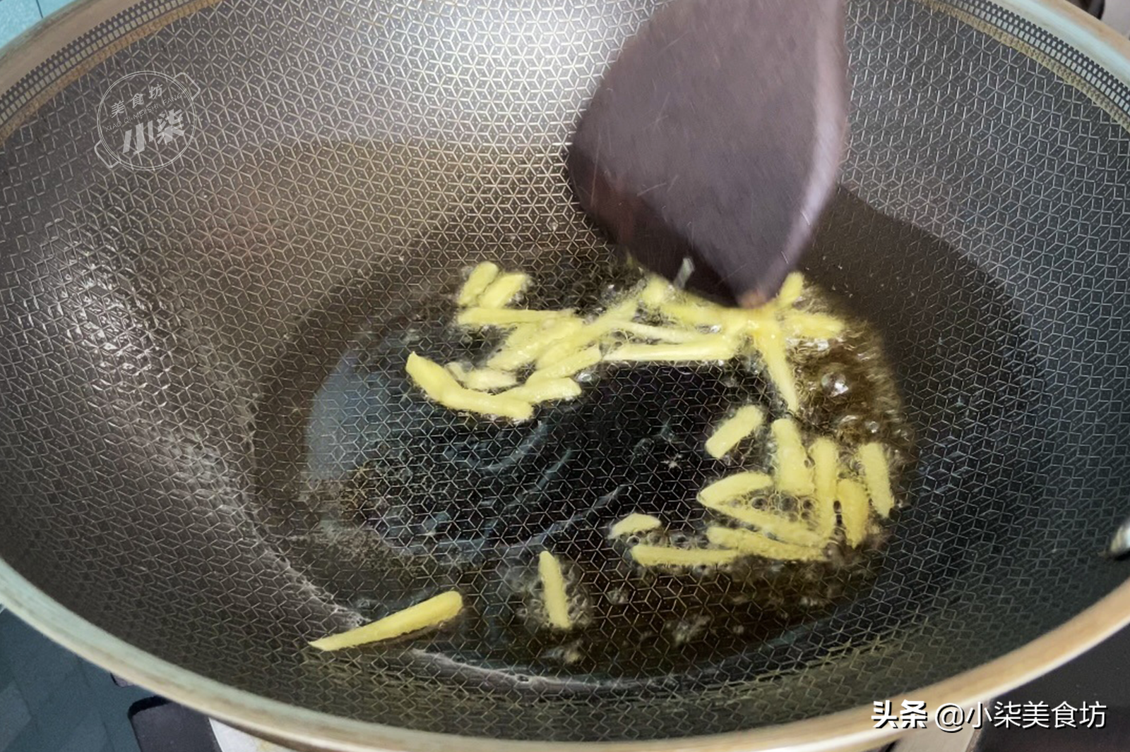 图片[11]-蒸鸡蛋时 切记不要直接上锅蒸了 多加2步 出锅鲜嫩入味营养高-起舞食谱网