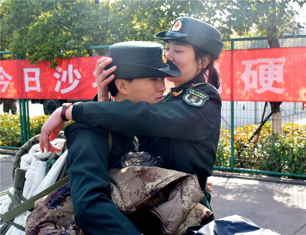 来喽，来喽，新战友们下连喽