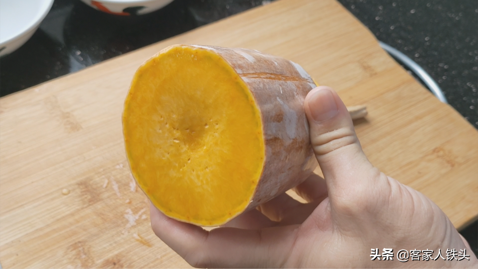 家里剩的南瓜不要丢，用一小节教你做冰爽南瓜糕，软糯弹牙又好吃