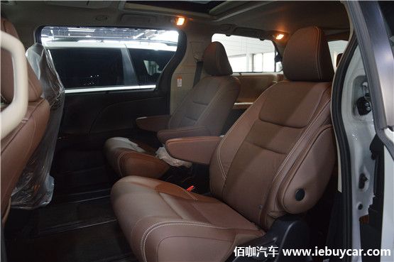 “四驱MPV”丰田塞纳 舒服简洁车内饰为您一天里的繁忙产生一会儿平静