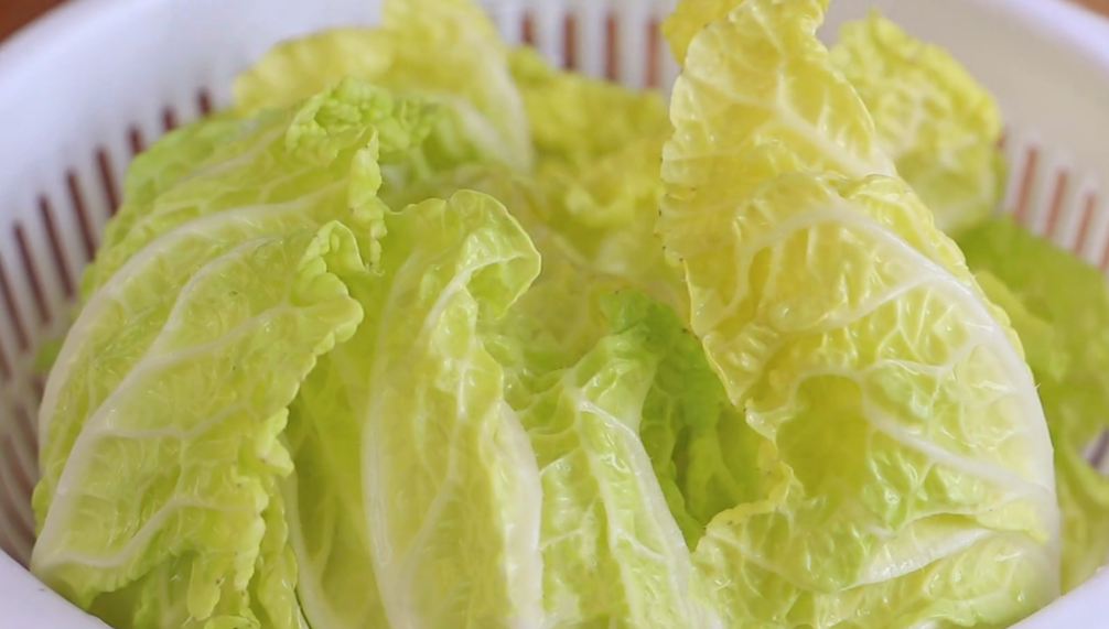 過年要多吃白菜，學會這老吃法，做法簡單，鮮香多汁，寓意還特好