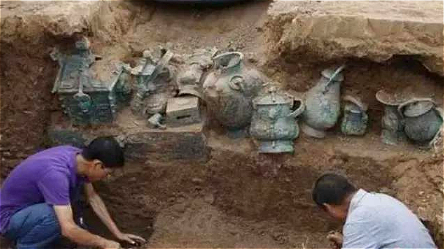 农民挖出一锈铁锅，无偿上交只带回一奖状，多