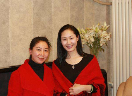 她是著名歌曲家，丈夫婚内出轨遭背叛，二婚嫁