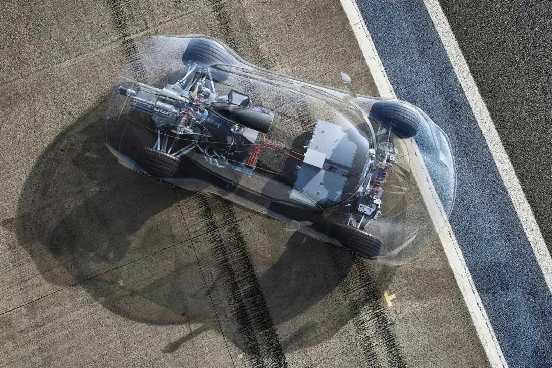 这款奔驰AMG跑车排量只有1.6L，加速却比布加迪还快