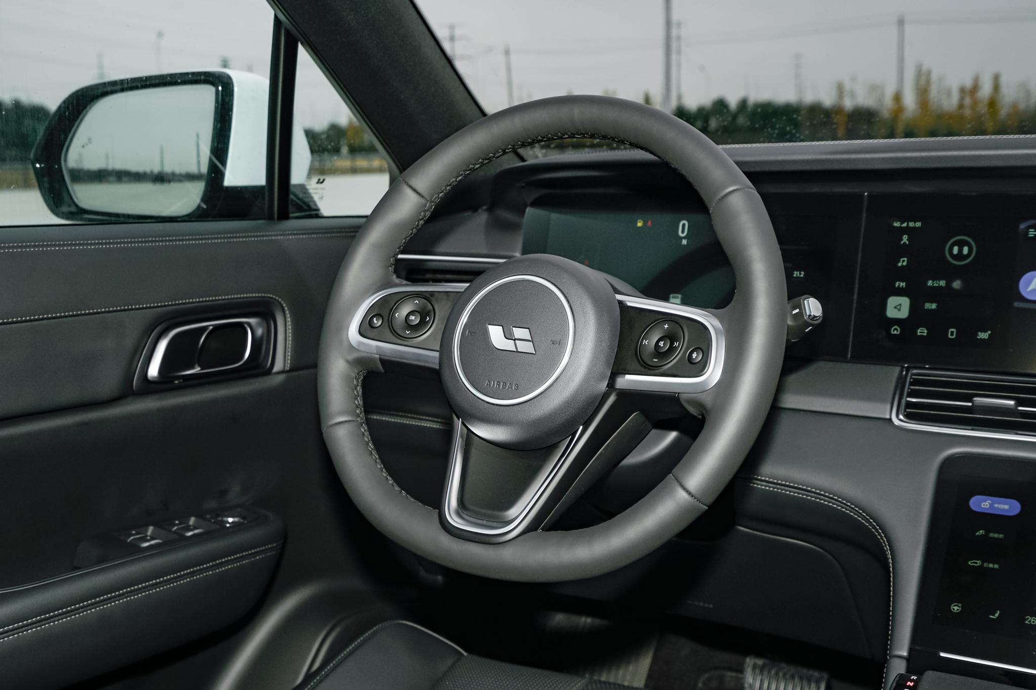 电动汽车怎么买？长续航、大空间，这2款好车或许很适合你