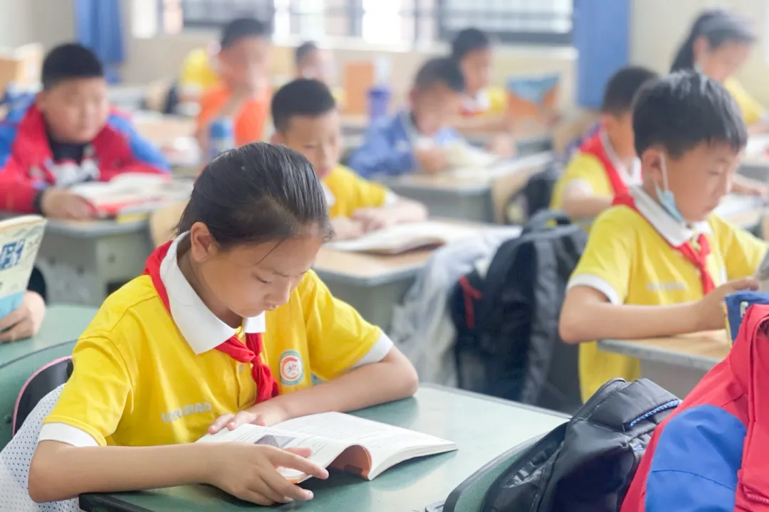 成都市双流区龙池小学「阅读课程」阅读，遇见更好的自己