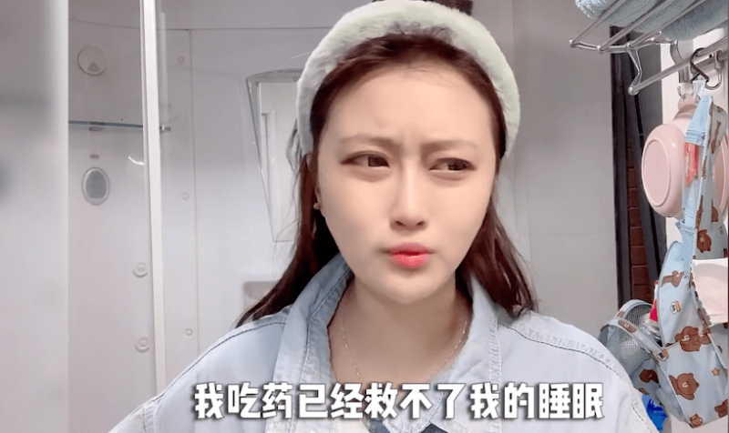 爱喝酒的人看看吧！孙侨潞去世前在酒吧买醉，过度饮酒真的太可怕