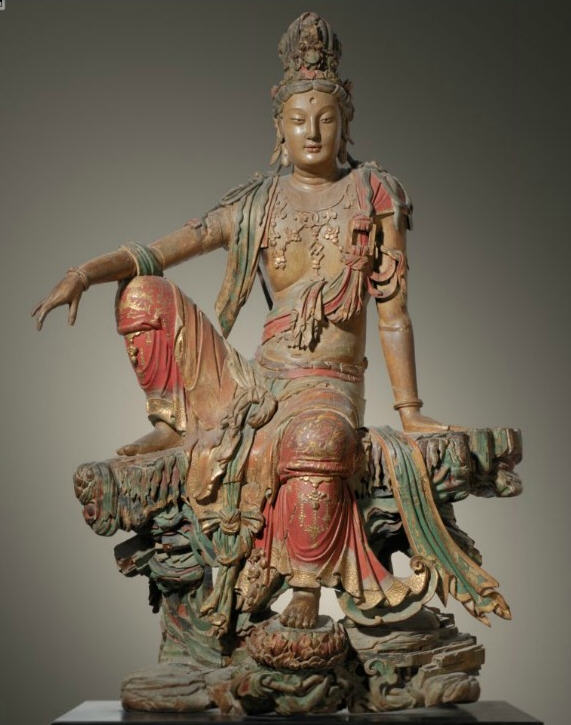 辽南海观音像木雕(品相最好的辽代佛像)这件木雕高约两米,保存完好