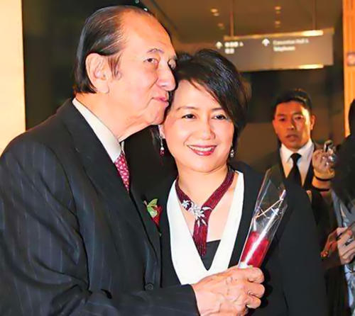 比何超琼大两岁的梁安琪，连剖5胎不坐月子，为