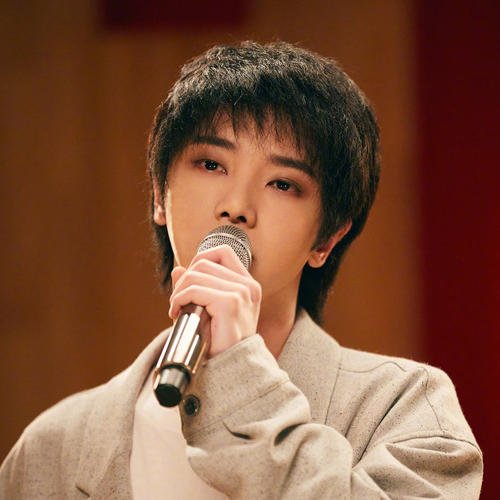 男歌手华晨宇已经小有名气，为什么有人讨厌华晨宇？