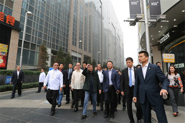 �����ľ��Ϻ�5800��Ӣ����Ϻ������ϣ���������ʲô���룿